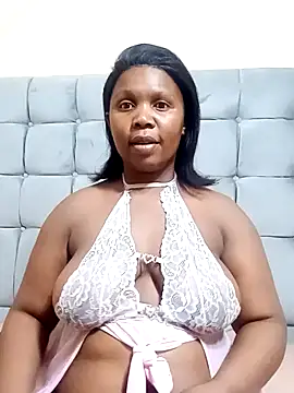 Snapshot of curveAss222 chatting on October 2025 04:04:02 PM curveAss222 online show from October 2025 04:04:02 PM