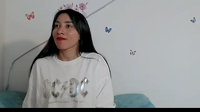 Snapshot of angelyxs chatting on November 2025 08:03:01 PM angelyxs online show from November 2025 08:03:01 PM