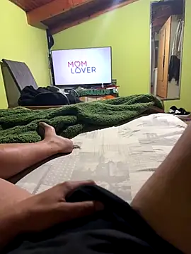 Snapshot of Stathistrian chatting on October 2025 08:42:01 PM Stathistrian online show from October 2025 08:42:01 PM