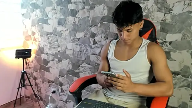 ZYZZ1312 online show from June 2026 06:58:02 PM