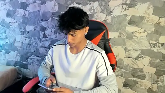 ZYZZ1312 online show from May 2026 05:19:02 PM