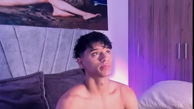 Snapshot of ZYZZ1312 chatting on October 2025 03:32:02 PM ZYZZ1312 online show from October 2025 03:32:02 PM