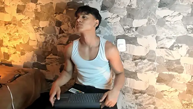 ZYZZ1312 online show from April 2026 04:25:02 AM