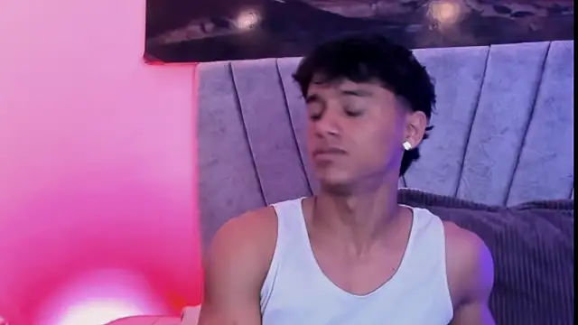 Snapshot of ZYZZ1312 chatting on November 2025 07:35:01 PM ZYZZ1312 online show from November 2025 07:35:01 PM