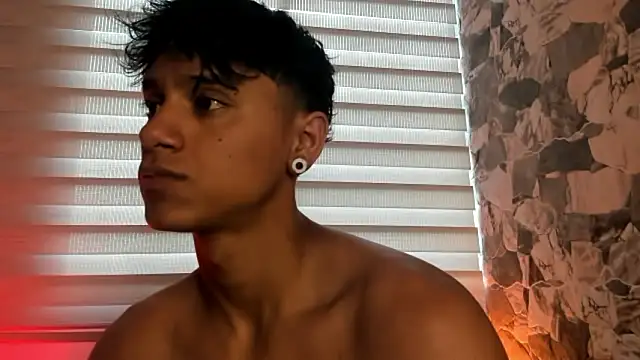 ZYZZ1312 online show from March 2026 08:40:01 PM