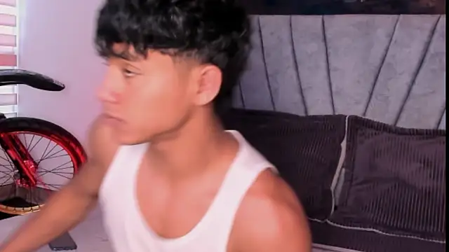 Snapshot of ZYZZ1312 chatting on November 2025 04:32:02 PM ZYZZ1312 online show from November 2025 04:32:02 PM