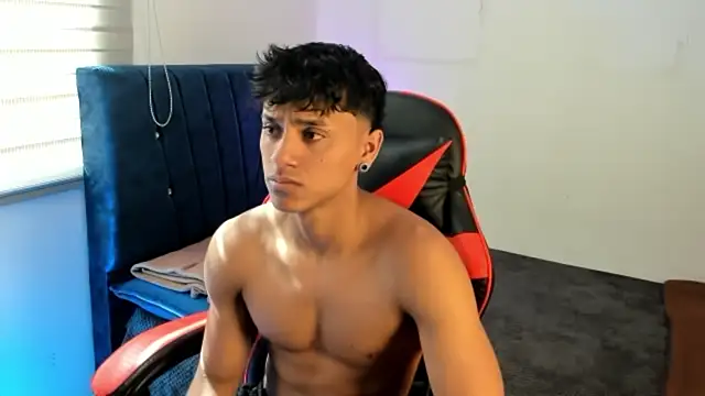 ZYZZ1312 online show from June 2026 07:26:02 PM