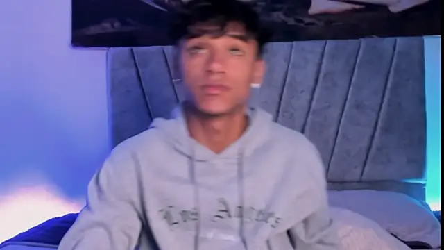 Snapshot of ZYZZ1312 chatting on November 2025 05:35:01 PM ZYZZ1312 online show from November 2025 05:35:01 PM