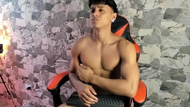 ZYZZ1312 online show from June 2026 07:25:01 PM