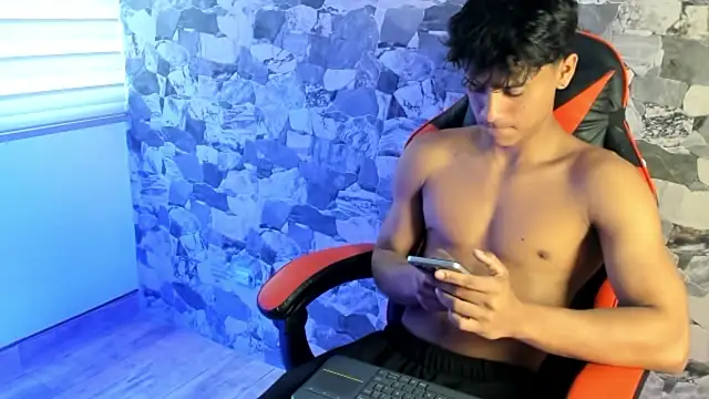 ZYZZ1312 online show from July 2026 05:54:02 PM