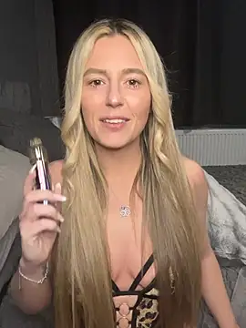 sammie-99 online show from March 2026 08:38:02 PM