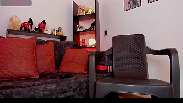 valery 14  online show from April 2026 07:04:01 PM