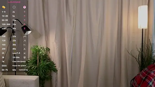 lisabaus online show from September 2025 07:14:01 AM