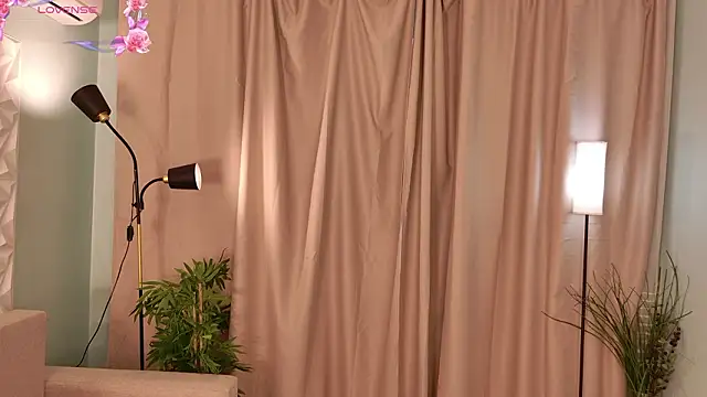 lisabaus online show from February 2026 06:15:01 AM