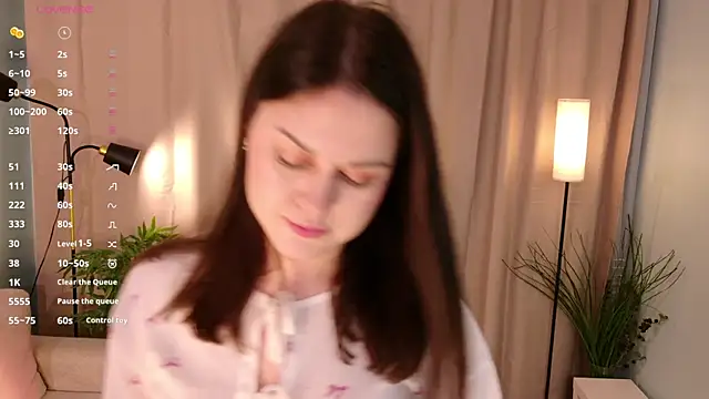 lisabaus online show from December 2025 07:12:01 AM