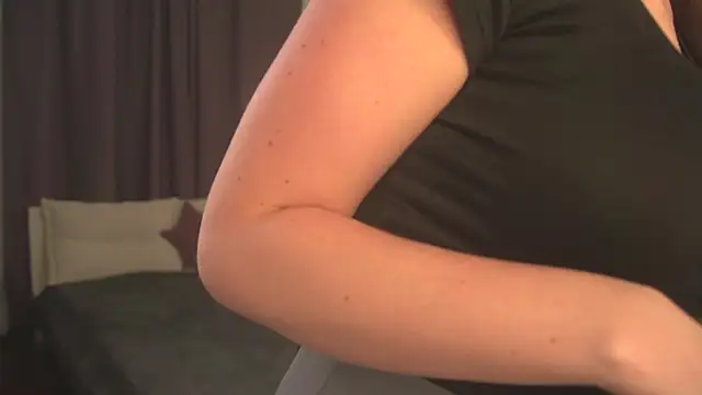 Olivia Farrell online show from October 2025 12:39:02 PM