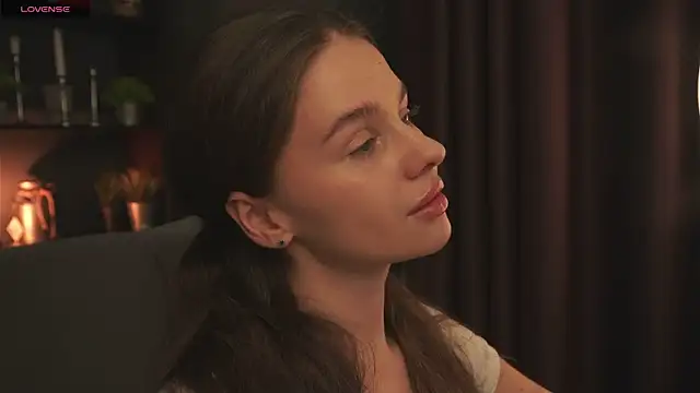 Olivia Farrell online show from September 2025 12:44:02 PM