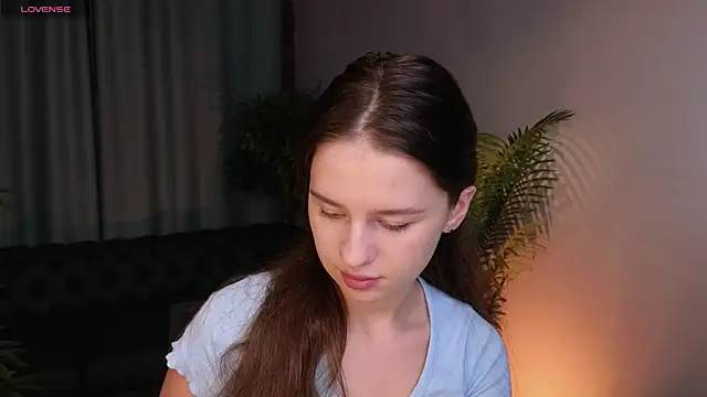 Olivia Farrell online show from October 2025 12:50:01 PM