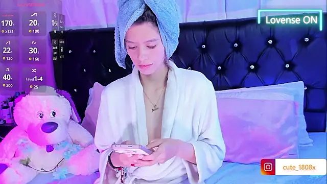 Sofiia cute  online show from February 2026 01:24:02 AM