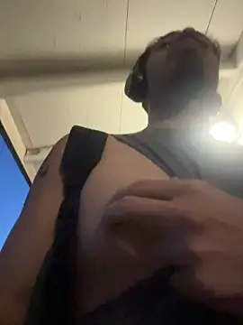 mrredcorn online show from April 2026 12:23:01 PM