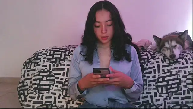 Snapshot of aliceclair_ chatting on October 2025 07:58:02 PM aliceclair  online show from October 2025 07:58:02 PM