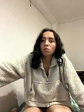 Snapshot of aliceclair_ chatting on October 2025 06:04:01 AM aliceclair  online show from October 2025 06:04:01 AM