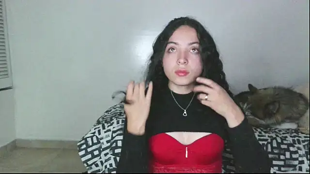 Snapshot of aliceclair_ chatting on October 2025 06:23:02 AM aliceclair  online show from October 2025 06:23:02 AM