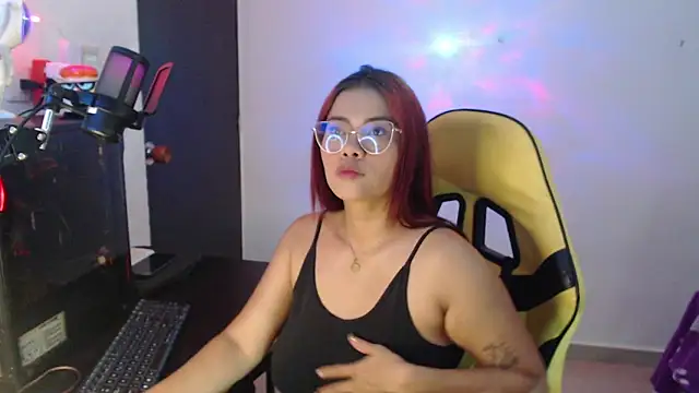 Snapshot of Scarlett_Gracee_ chatting on November 2025 04:38:01 AM Scarlett Gracee online show from November 2025 04:38:01 AM