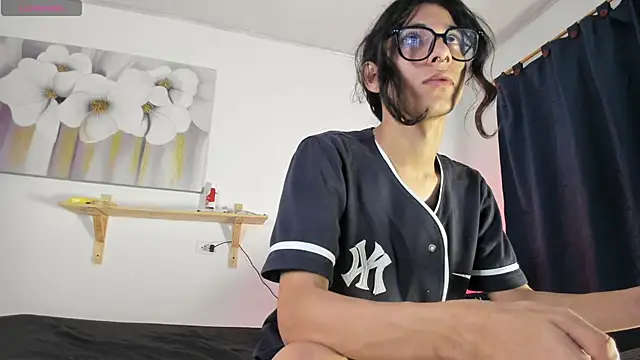 angel hasss online show from September 2025 03:32:02 AM