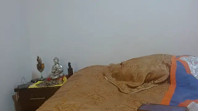 naiaratobon   online show from March 2026 12:27:02 AM