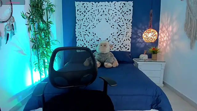 Adonis WB online show from October 2025 08:34:02 PM