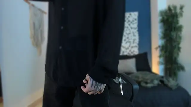 Donovan Desmond online show from February 2026 02:53:01 AM