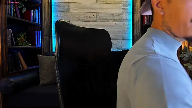 Donovan Desmond online show from December 2025 02:49:02 AM