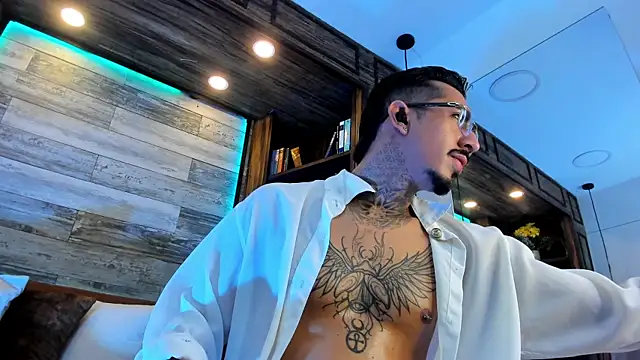 Donovan Desmond online show from April 2026 01:51:02 AM