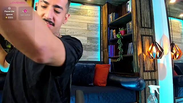 Donovan Desmond online show from March 2026 07:48:01 PM