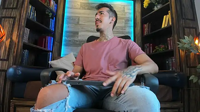 Donovan Desmond online show from November 2025 08:01:02 PM