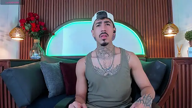 Donovan Desmond online show from November 2025 08:19:01 PM