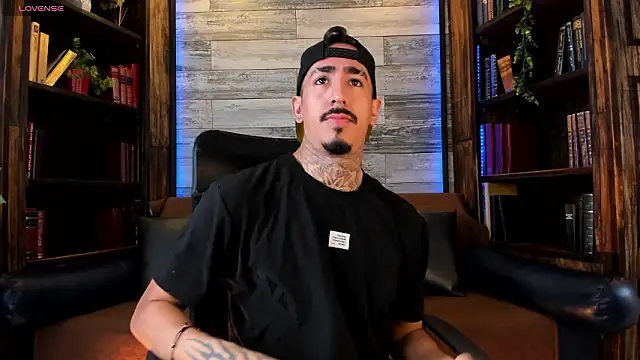 Donovan Desmond online show from March 2026 10:48:02 PM