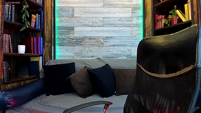 Donovan Desmond online show from March 2026 04:27:02 AM