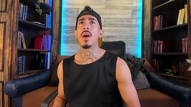 Donovan Desmond online show from November 2025 08:20:02 PM