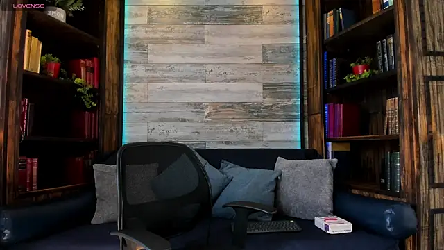 Donovan Desmond online show from April 2026 07:41:02 PM