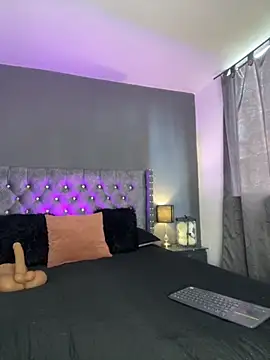 sofii escobar online show from November 2025 08:42:02 PM