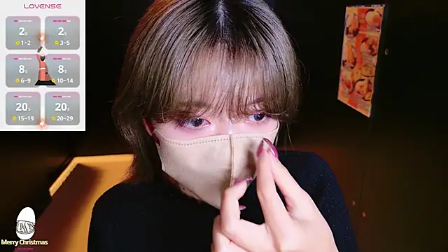 Azusa DoMybest online show from November 2025 03:40:01 AM