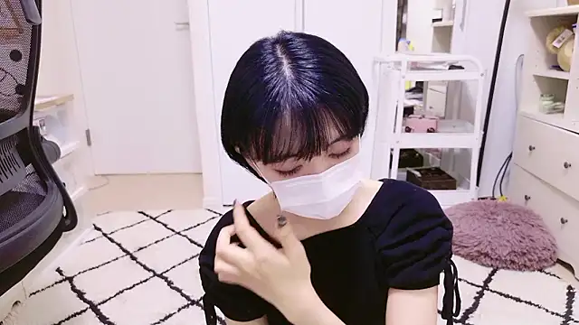 Azusa DoMybest online show from October 2025 04:06:01 AM