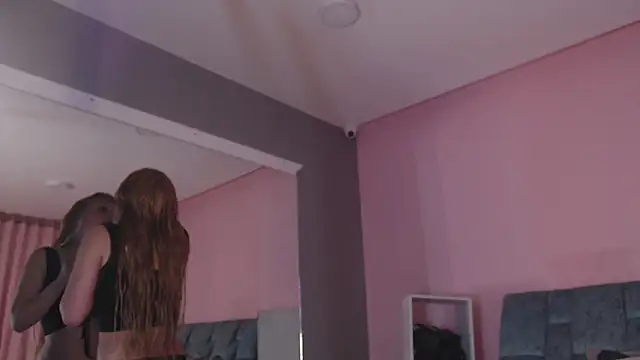 Snapshot of Camila_Russoo chatting on November 2025 07:36:01 PM Camila Russoo online show from November 2025 07:36:01 PM