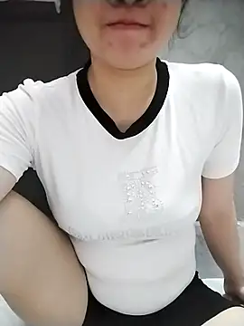 Snapshot of Mie_rose chatting on October 2025 01:55:02 PM Mie rose online show from October 2025 01:55:02 PM
