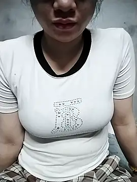 Mie rose online show from February 2026 01:46:02 PM