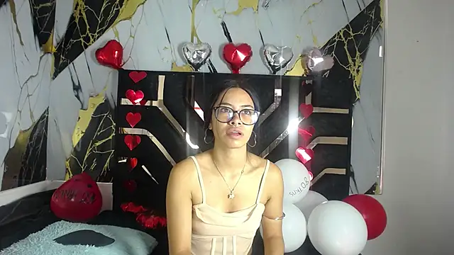 Miahotcs1 online show from February 2026 12:27:01 PM