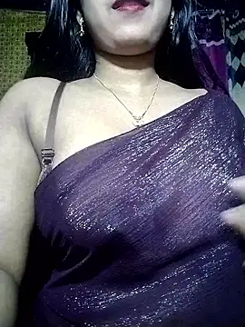 Hot-Hot online show from January 2026 04:19:01 AM