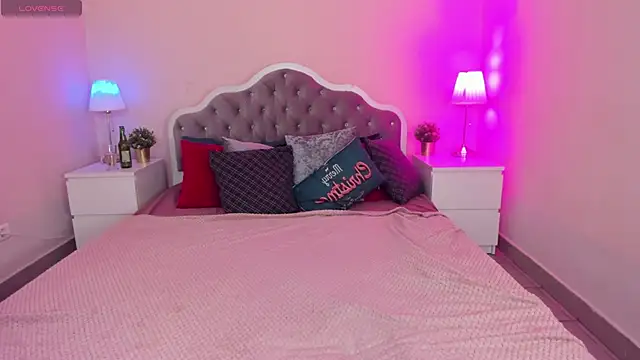 mishapallmer online show from September 2025 02:18:02 AM